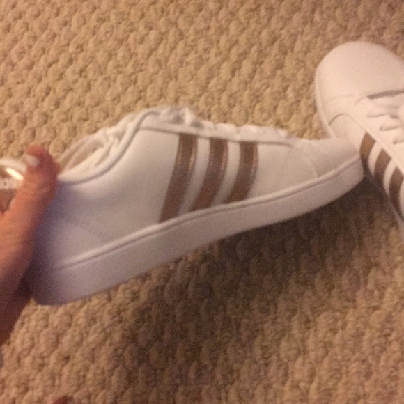 Adidas shoes - Picture 2 of 3